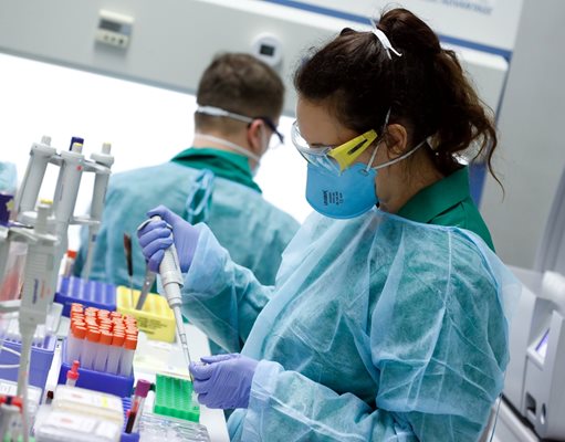 140 починаха от коронавируса в Германия за денонощие СНИМКА: Ройтерс
