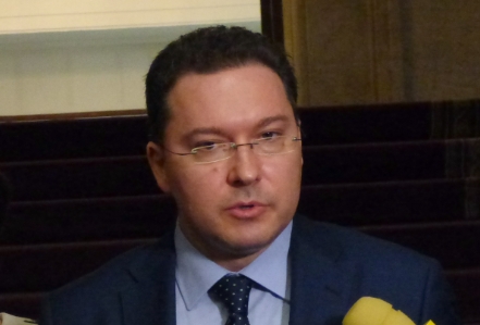 Експерт: Даниел Митов може да остане външен министър в редовно правителство