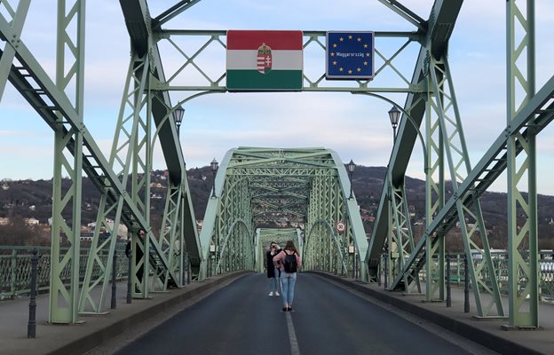 Границата между Унгария и Словакия СНИМКА: РОЙТЕРС