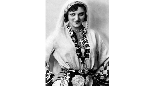 КРАСАВИЦА: През 1930 г. Кунка Чобанова печели “Мис България”.