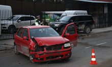Смолянски бизнесмен блъснат жестоко докато се качва в колата си (Снимки)