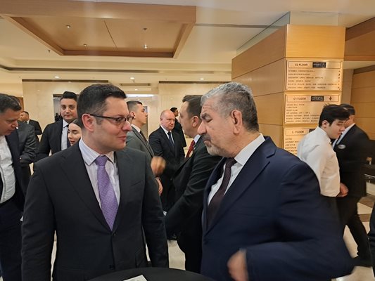 Министър Пулев и зам.-министърът на индустрията и технологиите на Турция д-р Четин Али Дьонмез.