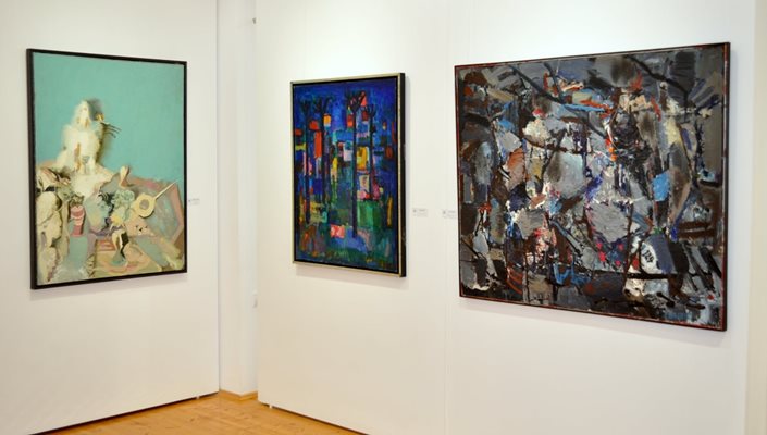 Селектирани произведения от фонда на Бургаската художествена галерия ще бъдат показани  в НДК. Експозицията ще отбележи 75 години от създаване на бургаската галерия.