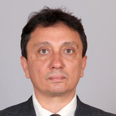 Д-р Иван Енев, специалист по обща медицина, педиатрия и клинична хомеопатия