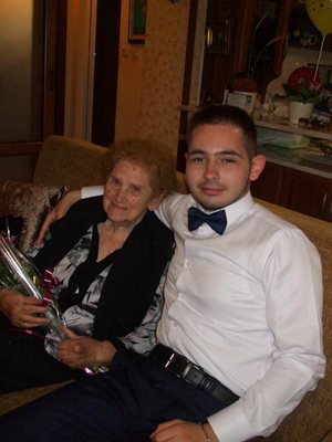 Елена Райчева със своя внук Лео Митев.