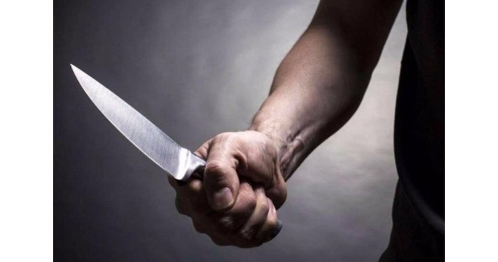 They arrested a woman who cut off her husband’s penis and left the knife in his eye