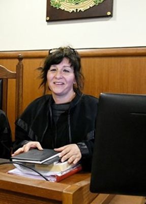 Съдия Аделина Иванова пропуснала да призове пострадал по делото
