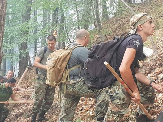 Пожарът над Югова е локализиран.