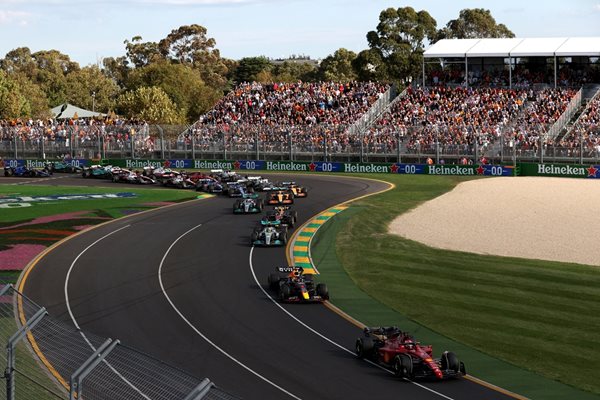Стартът на състезанието в Мелбърн, Австралия- 10 април 2022 г.