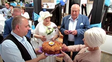 Диамантена сватба отпразнуваха арендаторът Димитър Катранджиев и съпругата му