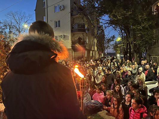 190 години от рождението на Любен Каравелов отбелязаха в русенското училище, носещо името на възрожденеца Снимка: Община Русе