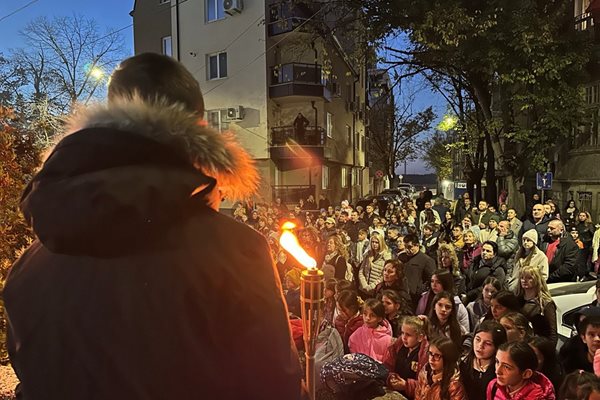 190 години от рождението на Любен Каравелов отбелязаха в русенското училище, носещо името на възрожденеца Снимка: Община Русе