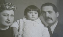Хипноза пратила под венчило Факира Мити и майката на Емил Димитров. Мадам Сизи живеела на съседната улица