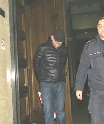 Роман Логвиненко гние в ареста, докато "мозъците на атентата" са на свобода
