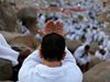 Мюсюлмани от цял свят изкачиха планината Арафат (снимки)