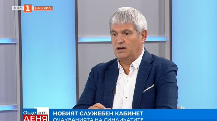 Шефът на КНСБ Пламен Димитров в „Още от деня“. Кадър БНТ.