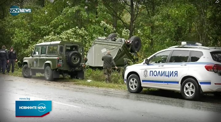 Военен камион на НАТО се обърна по таван
кадър: Нова
