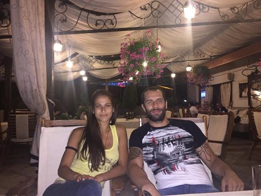 Гергана и Деян вечерят в ресторант в София.  СНИМКИ: ЛИЧЕН АРХИВ