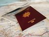В Гърция задържаха 11 души, препродавали европейски паспорти
