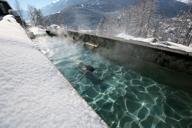 Горещата минерална  вода в Бормио е чудесна  алтернатива за релакс през зимата.