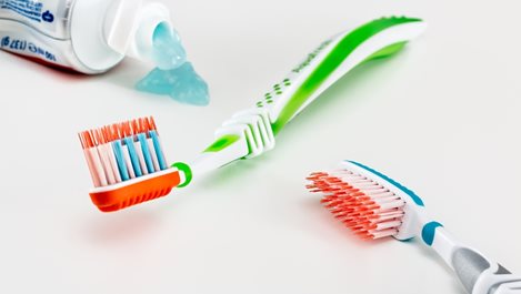 9 нестандартни употреби на пастата за зъби в домакинството