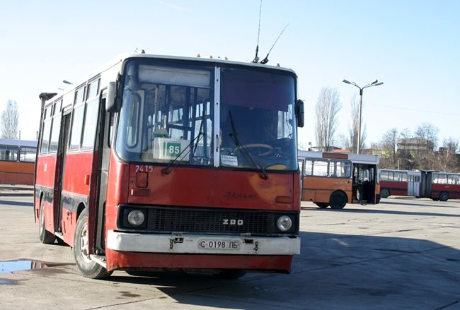 Преди 10 г. средната възраст на автобусите в столичния градски транспорт бе 16,5 г. На тролеите - 22,3 г.