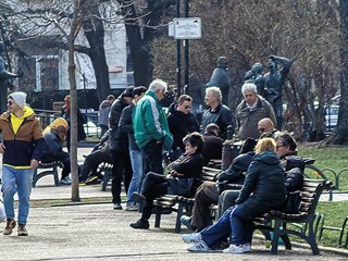 Населението старее - може да е плюс, но може и да носи разруха (Графики)