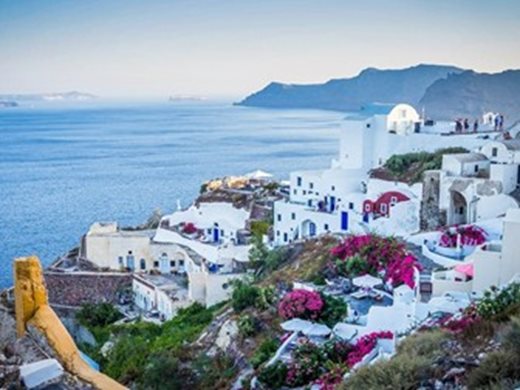 В Гърция облагат с данък доходите от краткосрочни наеми на имоти
