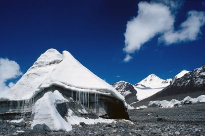 Китайски учени ще изследват ледниците при извора на р. Яндзъ