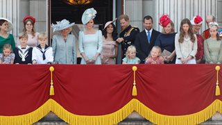Хари и Меган се върнаха от меден месец за парада за рождения ден на Елизабет II (Снимки)