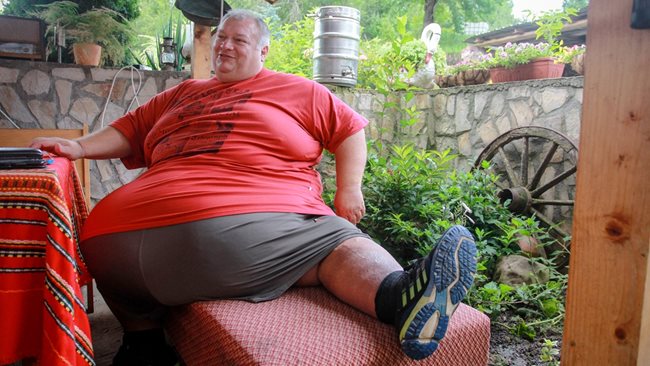 300-килограмовият Кирил Искренов умее да се радва на живота