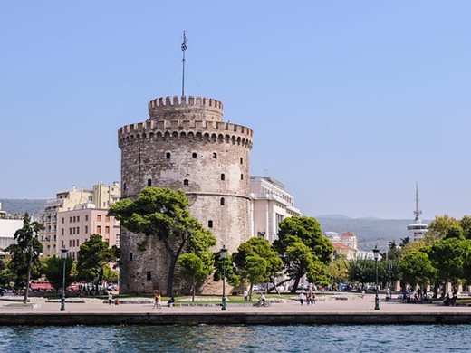 Гърция продаде на търг на международен консорциум 67% дял от пристанище Солун
