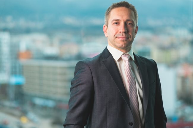 Даниел Шопов, търговски директор на Avon за България, Македония и Албания