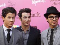 Jonas Brothers се завърнаха