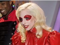 Lady Gaga подготвя 3D концерт