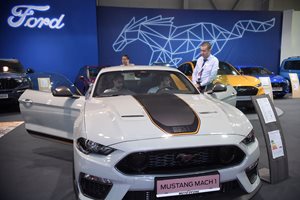 Ford Mustang вече се предлага на ток.
