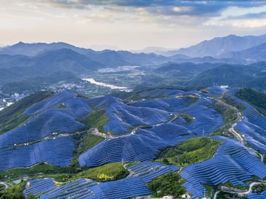 Годишен ръст от 8% на електроенергията от възобновяеми източници отбеляза Китай през юли
