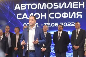 Евродепутатът Петър Витанов се обяви за по-ниски данъци за електромобили.
Снимка: Велислав Николов
