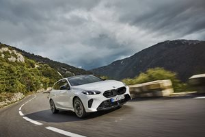 BMW изтегля 1,36 милиона коли заради проблем с въздушните възглавници