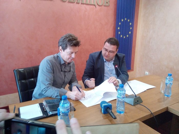 Немският инвеститор и кметът на Свищов подписаха договор за дългосрочно партньорство