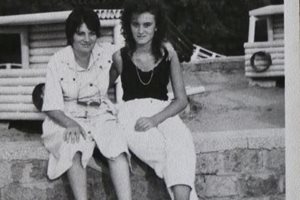 Ани заедно с майка си