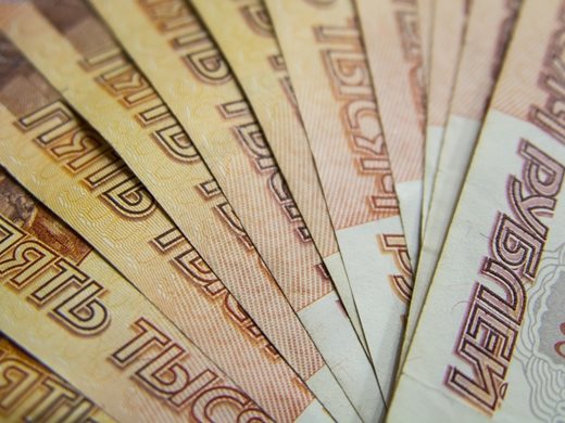 Финансовото министерство в Русия вдигна тавана за купуване на валута