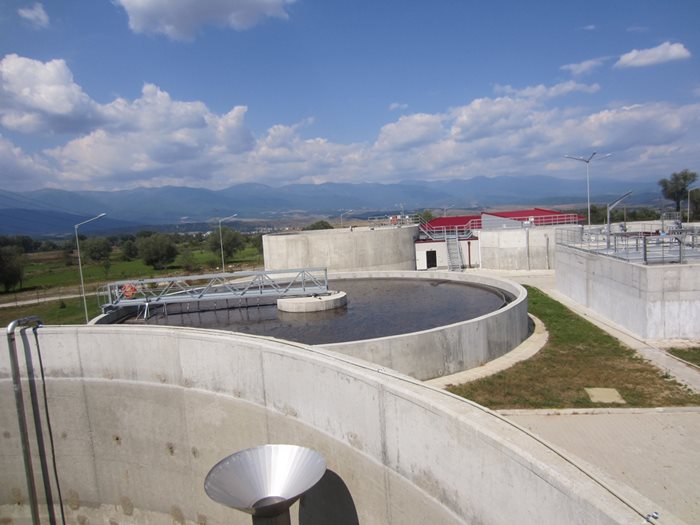 Проектът за градска пречиствателна станция за отпадни води на Банско бе финансиран изцяло по ОПОС.
