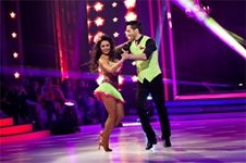 Хубавата Елена се връща в Dancing Stars