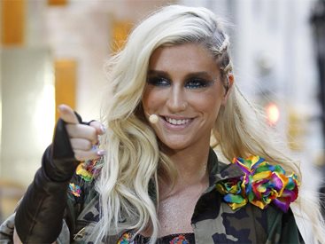 Ke$ha се разбра с бившия си продуцент