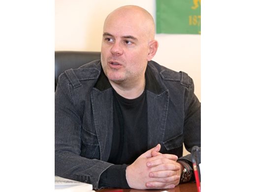 Иван Гешев: Внасяме делото КТБ в съда до началото на лятната ваканция