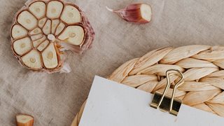 Ферментирала чеснова паста - здравословно и уникално вкусно