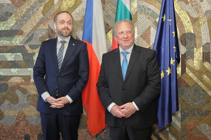 Министърът на външните работи Светлан Стоев и чешкият му колега Якуб Кулханек препотвърдиха отличните отношения между България и Чехия Снимка: МВнР