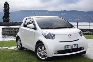 Toyota iQ, на пазара от 2008 г. до 2015 г., също се оказва потенциално опасен.