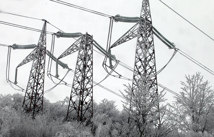 За 2015 г. през “ЧЕЗ Разпределение България” са минали 10 498 469 мвтч ток.